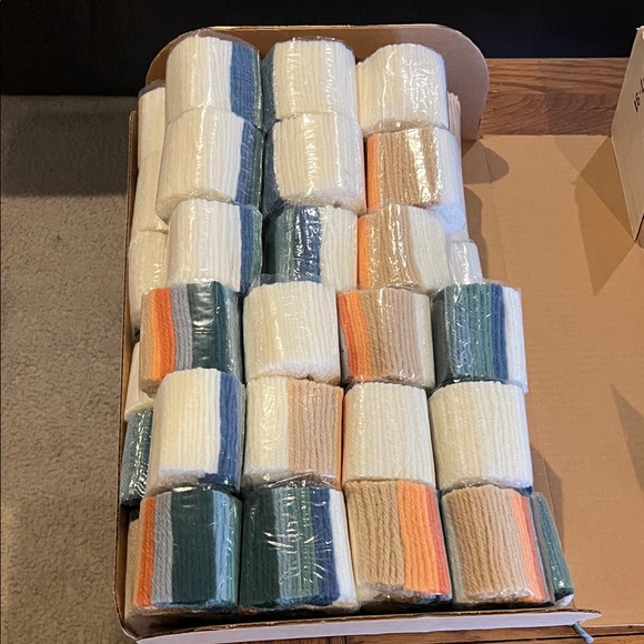 Wonderart DIY Latch Hook Kit with Floral Design 4494Spring Bouquet. New in box - Picture 6 of 6